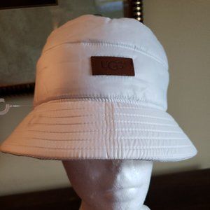NEW!!! Womens UGG bucket hat -White -Size S/M